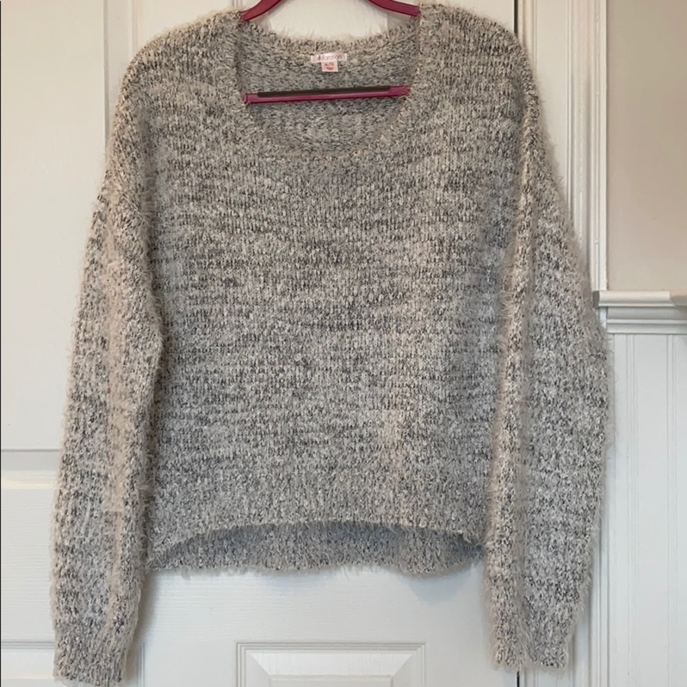 Super soft, cozy, fuzzy sweater!
